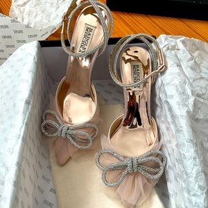 Badgley Mischka Women's Sacred Pump